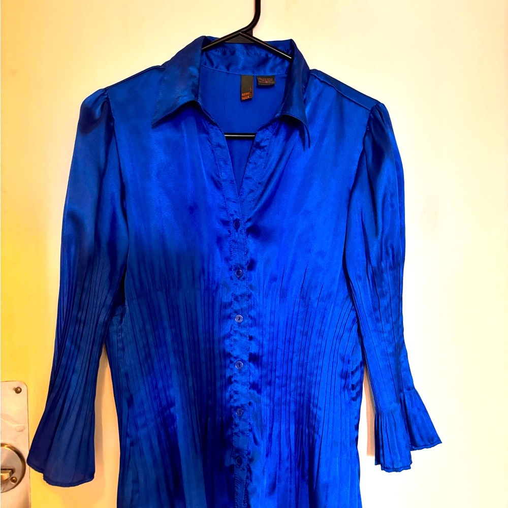 Women’s blouse blue, size 4, Sere Nade